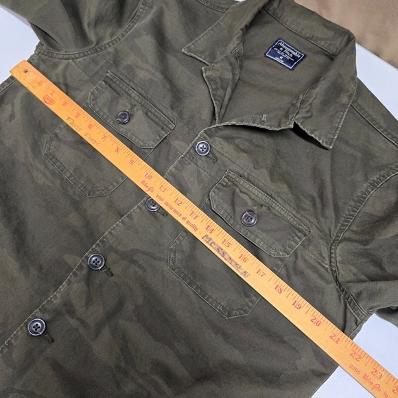 Abercrombie & Fitch Mens Green Camo Button Up Shirt Size‎ Medium Military Casual - Picture 7 of 10
